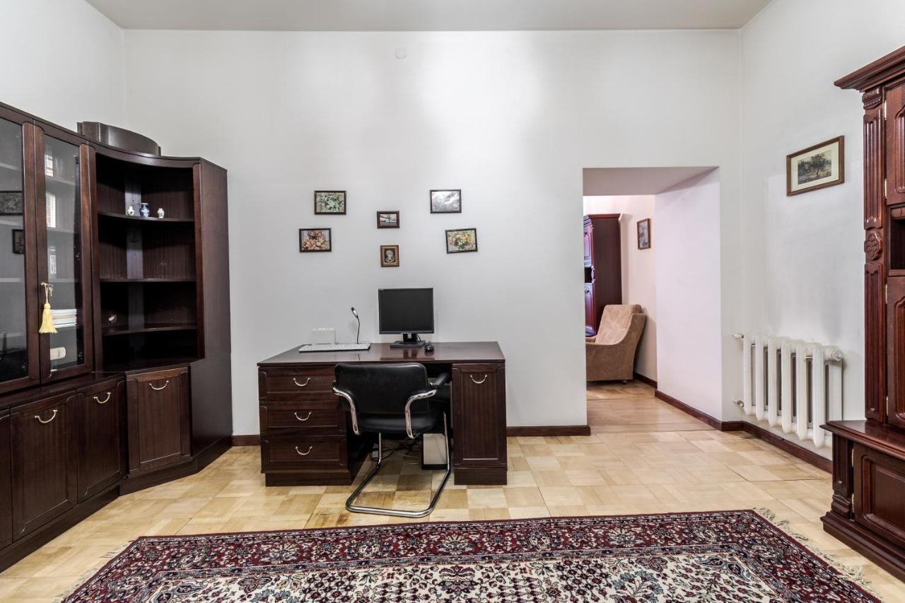 Doroshenka Antique Apartment Lviv Dış mekan fotoğraf